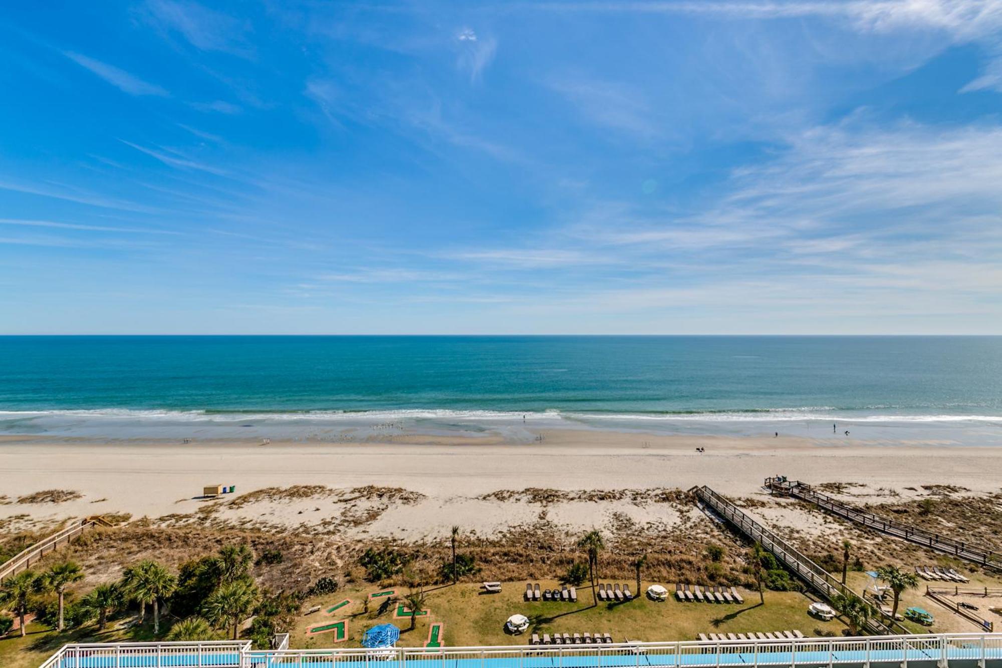 Oceanfront Queen Suite