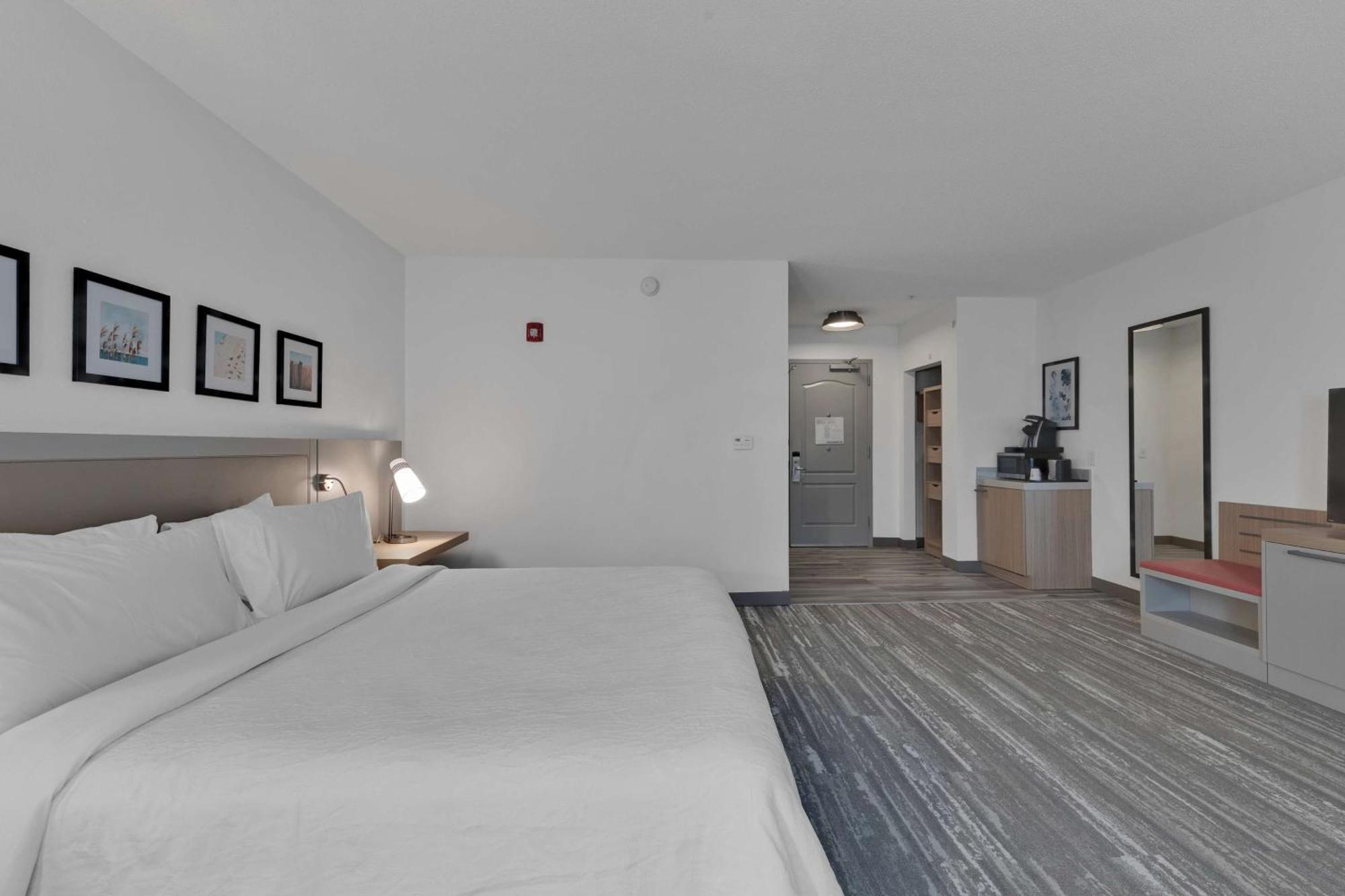 Premium King Room